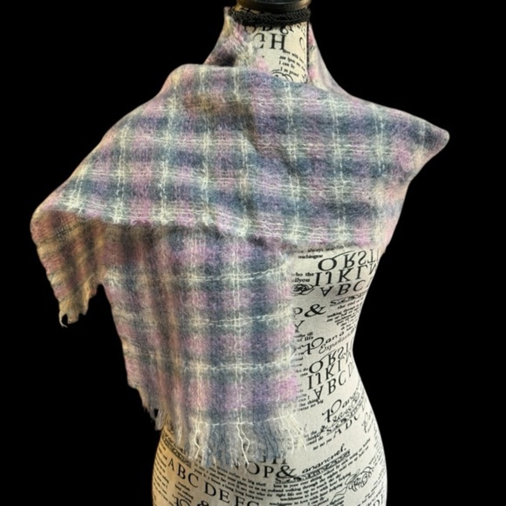 Archie Brown & Son RARE 50’s Mohair/Wool Scarf‎ Exclusively made EUC